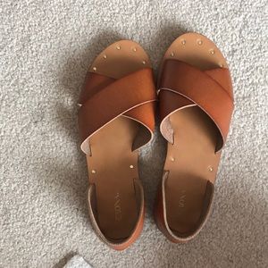 Brown strap sandals!